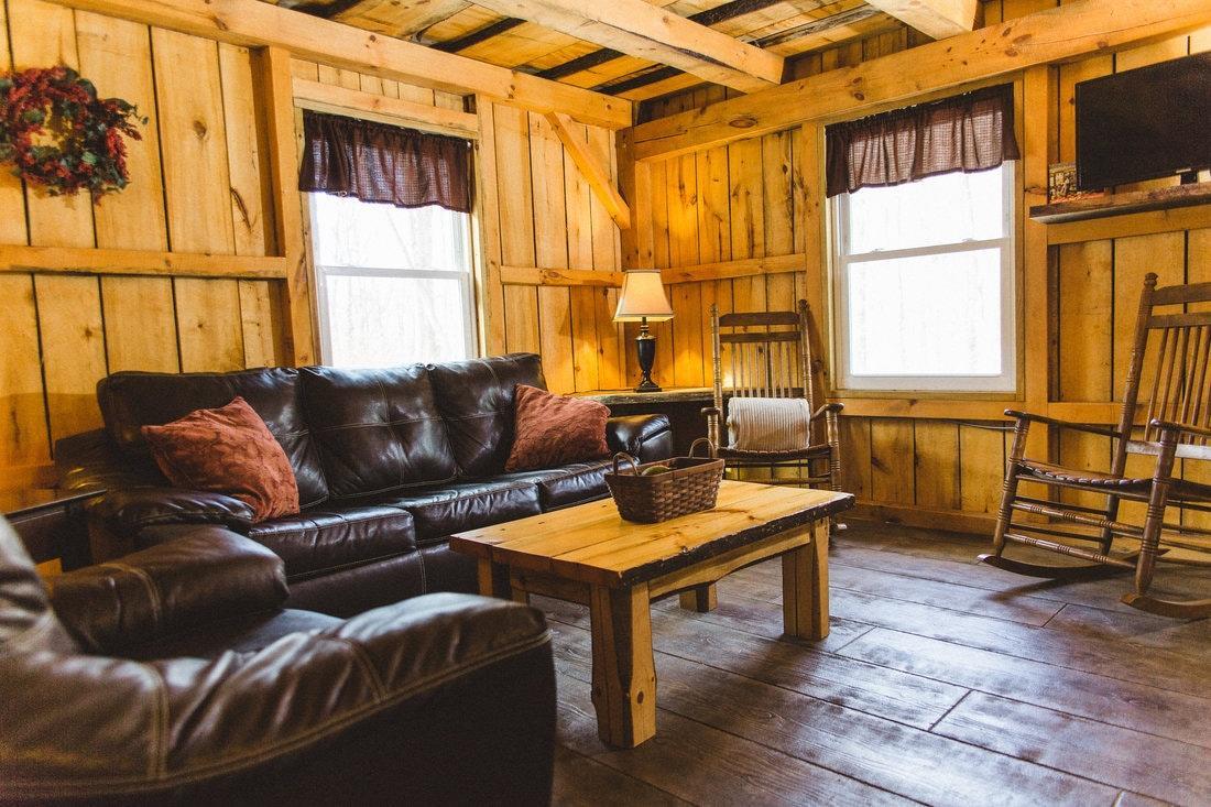 Отель The Mohicans Glenmont Экстерьер фото