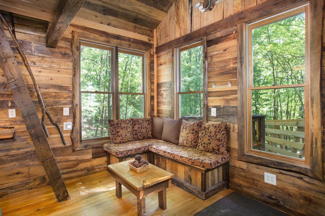 Отель The Mohicans Glenmont Экстерьер фото