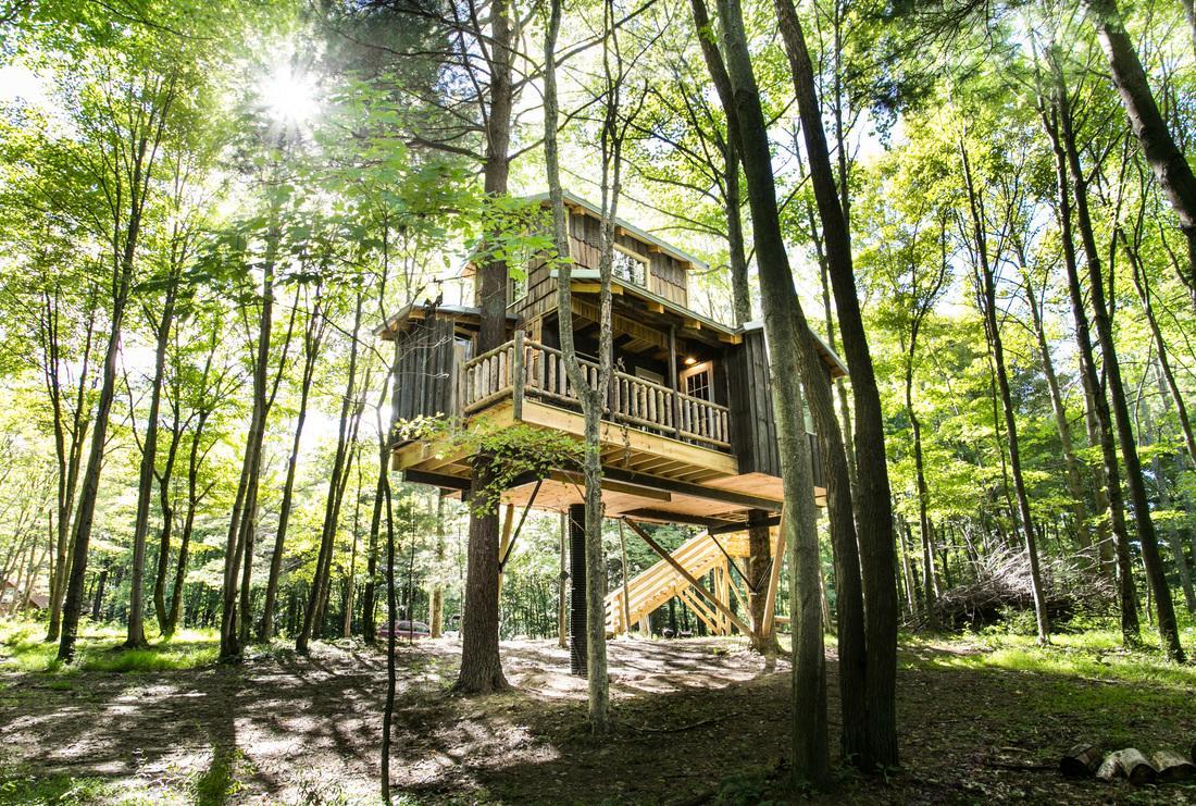 Отель The Mohicans Glenmont Экстерьер фото